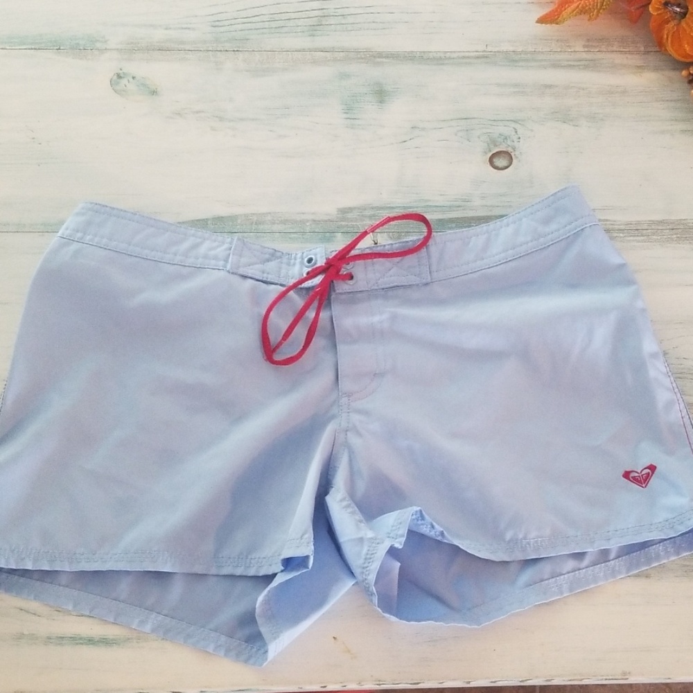 Womens/junior Roxy shorts